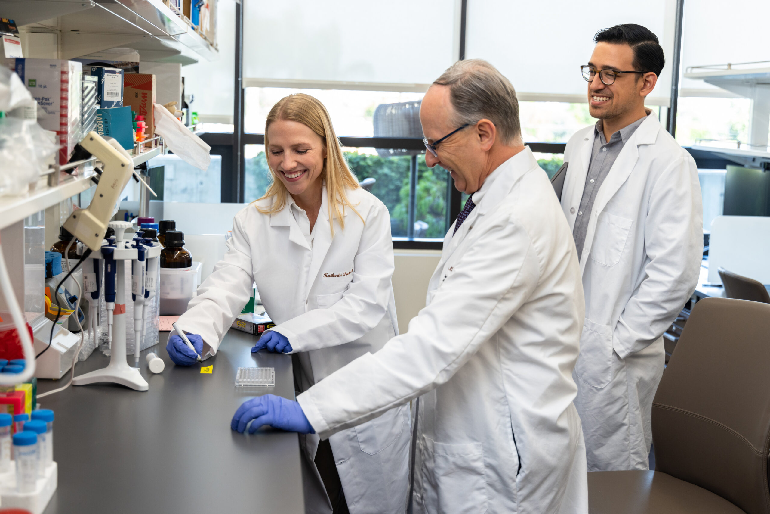 EIT LA - Cross-disciplinary team - Katherin Patsch (Drug discovery), Mitchell Gross (Clinic), Nolan Ung (AI 2